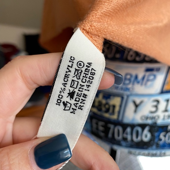 The Bordeaux Wrap-NWT - Picture 8 of 8